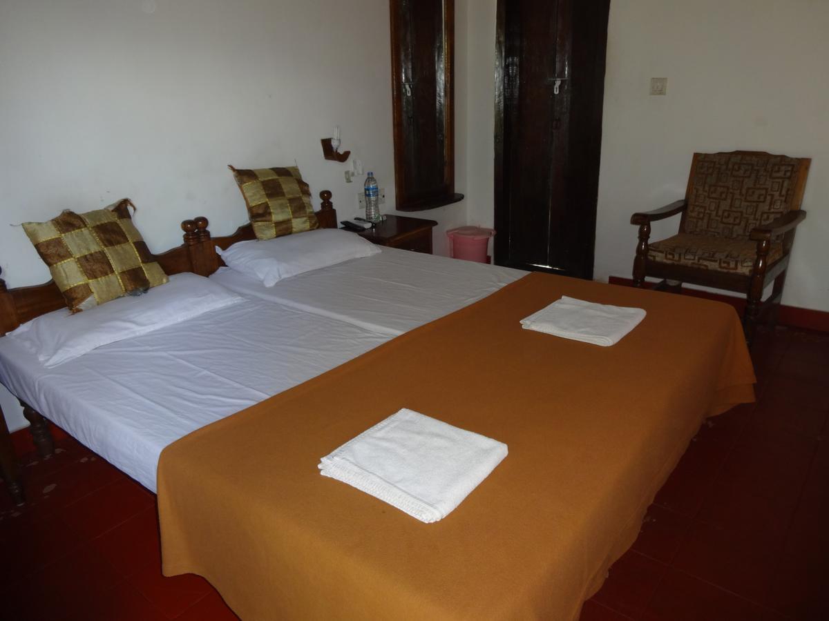 Pozhiyoram Ayurveda Beach Resort Alappuzha Екстер'єр фото