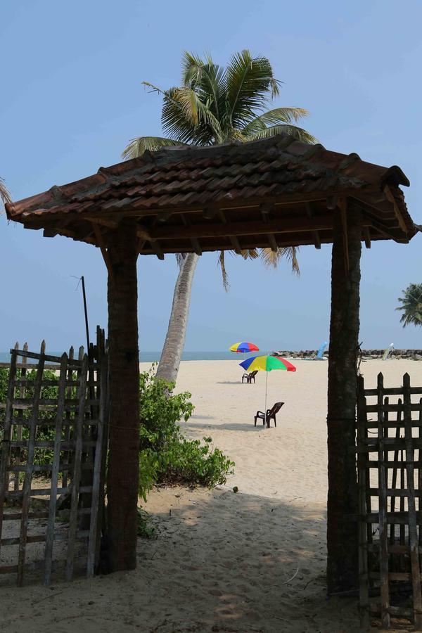 Pozhiyoram Ayurveda Beach Resort Alappuzha Екстер'єр фото