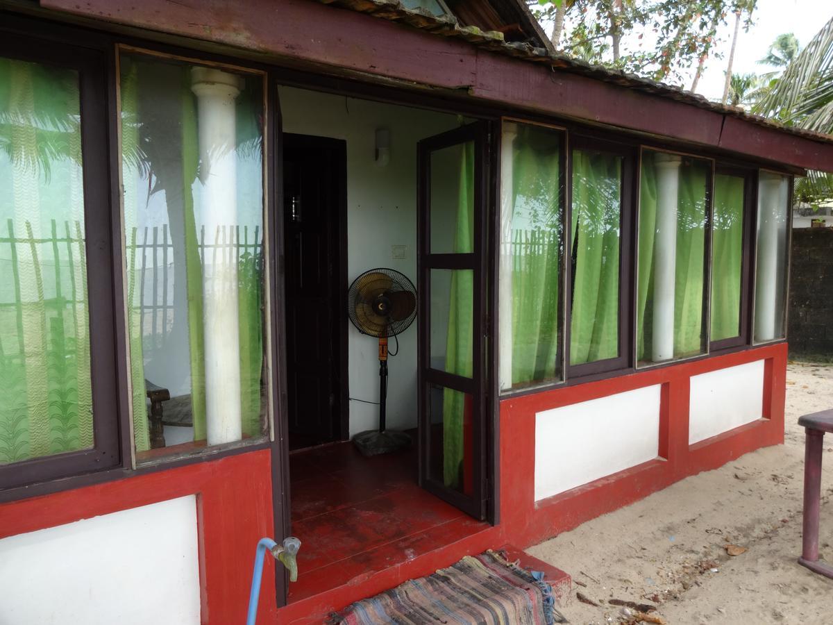 Pozhiyoram Ayurveda Beach Resort Alappuzha Екстер'єр фото