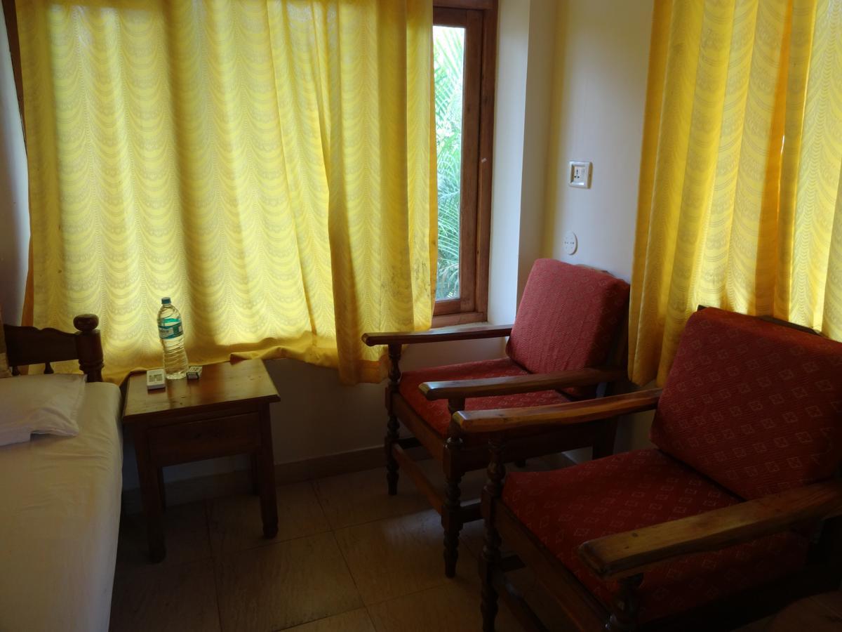 Pozhiyoram Ayurveda Beach Resort Alappuzha Екстер'єр фото