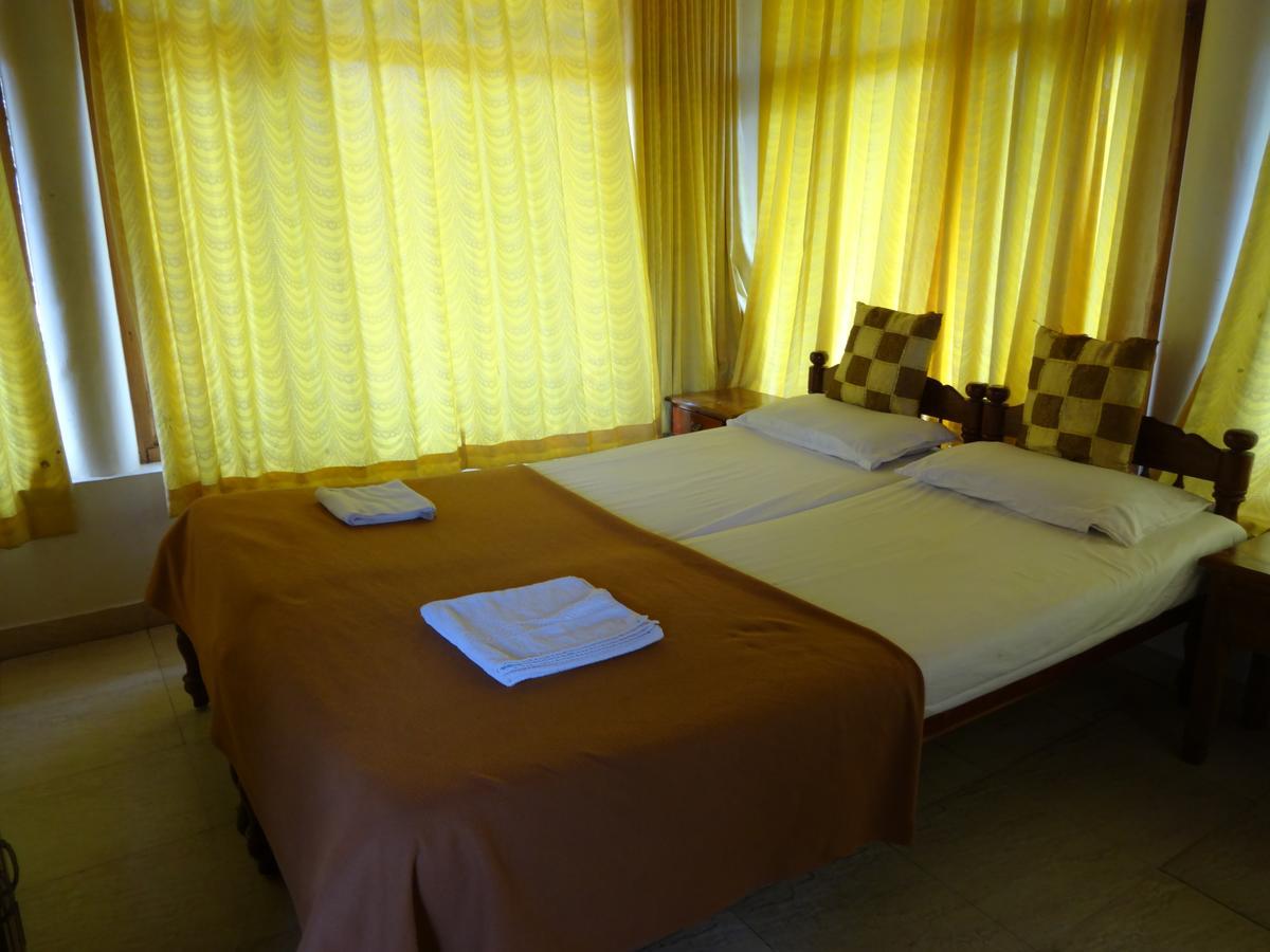Pozhiyoram Ayurveda Beach Resort Alappuzha Екстер'єр фото